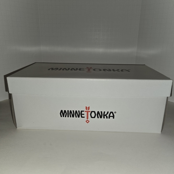 MINNETONKA Sandals - Picture 5 of 6